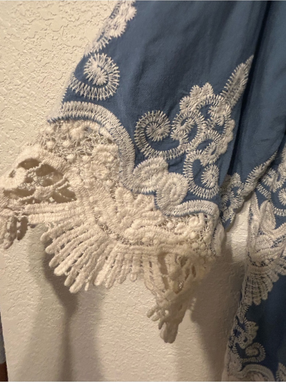 NorthStyle Blue & White Embroidered Lace Trim Bohemian Top - Women's Size L - Picture 8 of 11